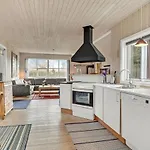 3 Bedroom Stunning In *