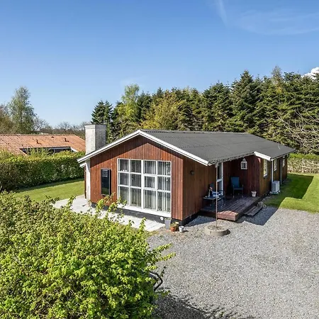 Holiday home 3 Bedroom Lovely In *