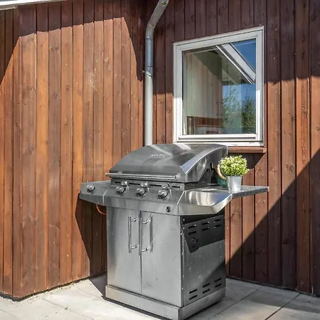 3 Bedroom Stunning In *