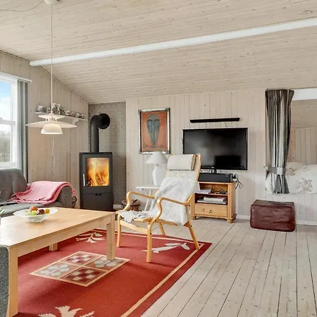 Ferienhaus 3 Bedroom Stunning In